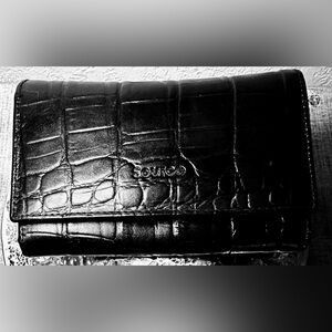 Black Croc-Embossed Women's Wallet